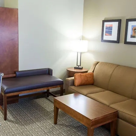 Comfort Suites Marquette-3